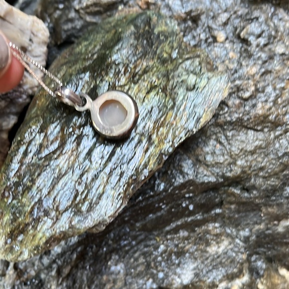 Moonstone Set in Sterling Silver Pendant 925 Marked with 18” Box Chain - Picture 4 of 8